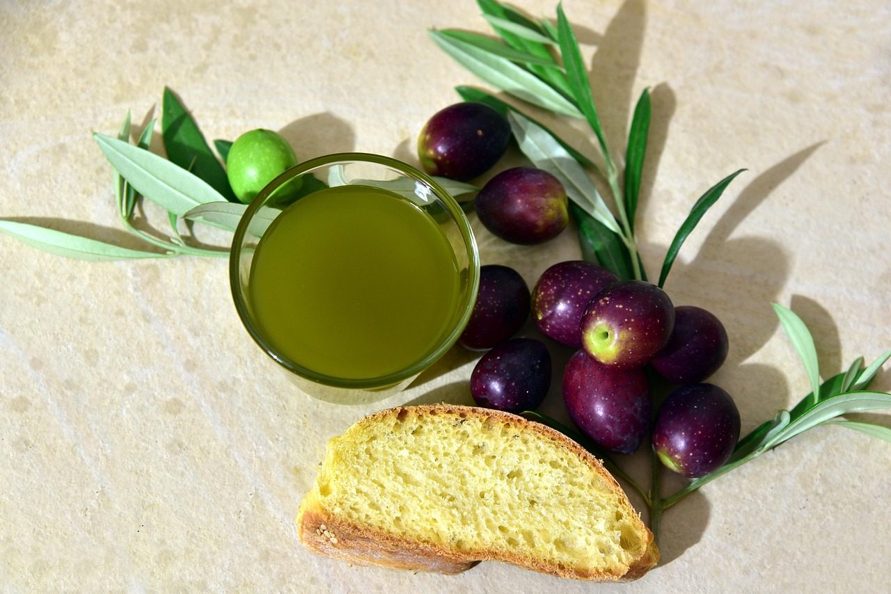 Sveža zelenjava in sadje ob morski obali